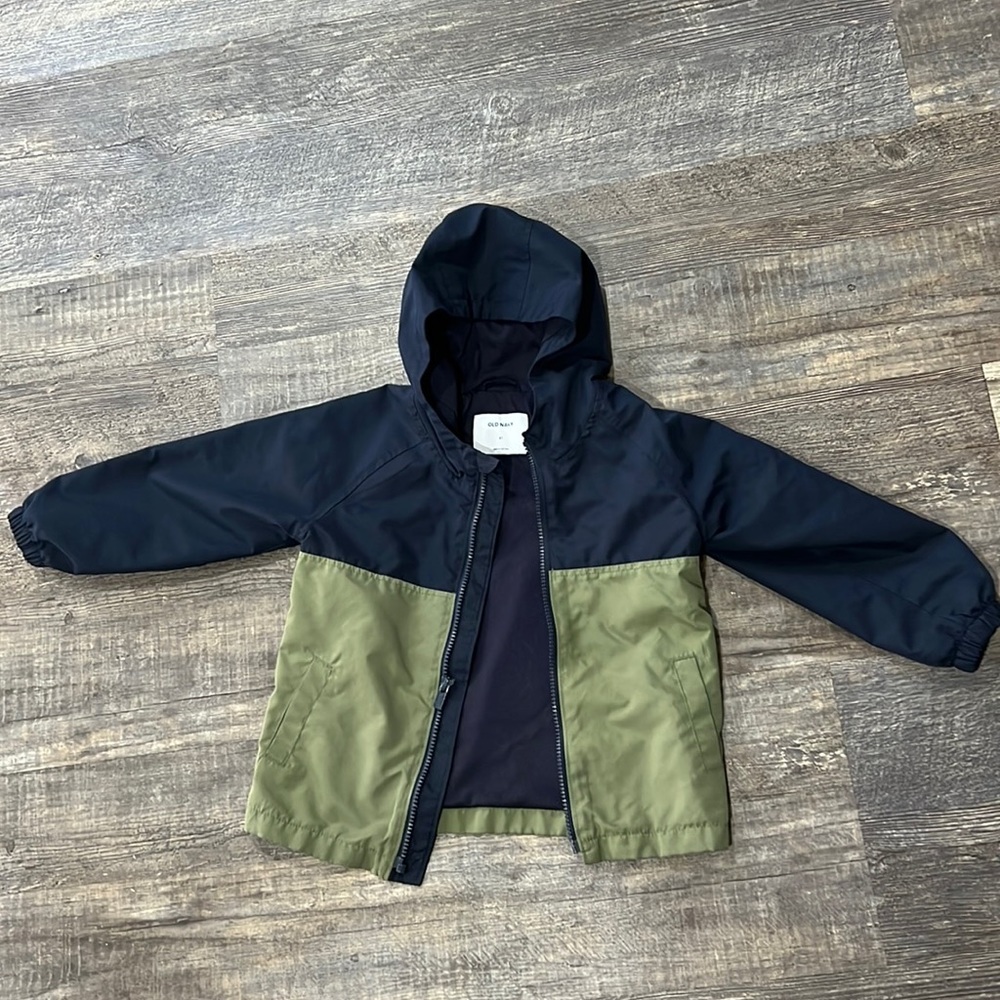 Old navy boys jacket 4T.